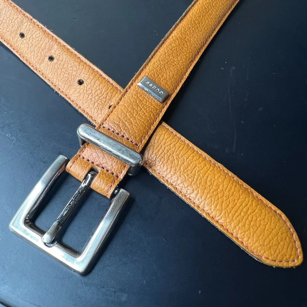 VTG GUESS 36